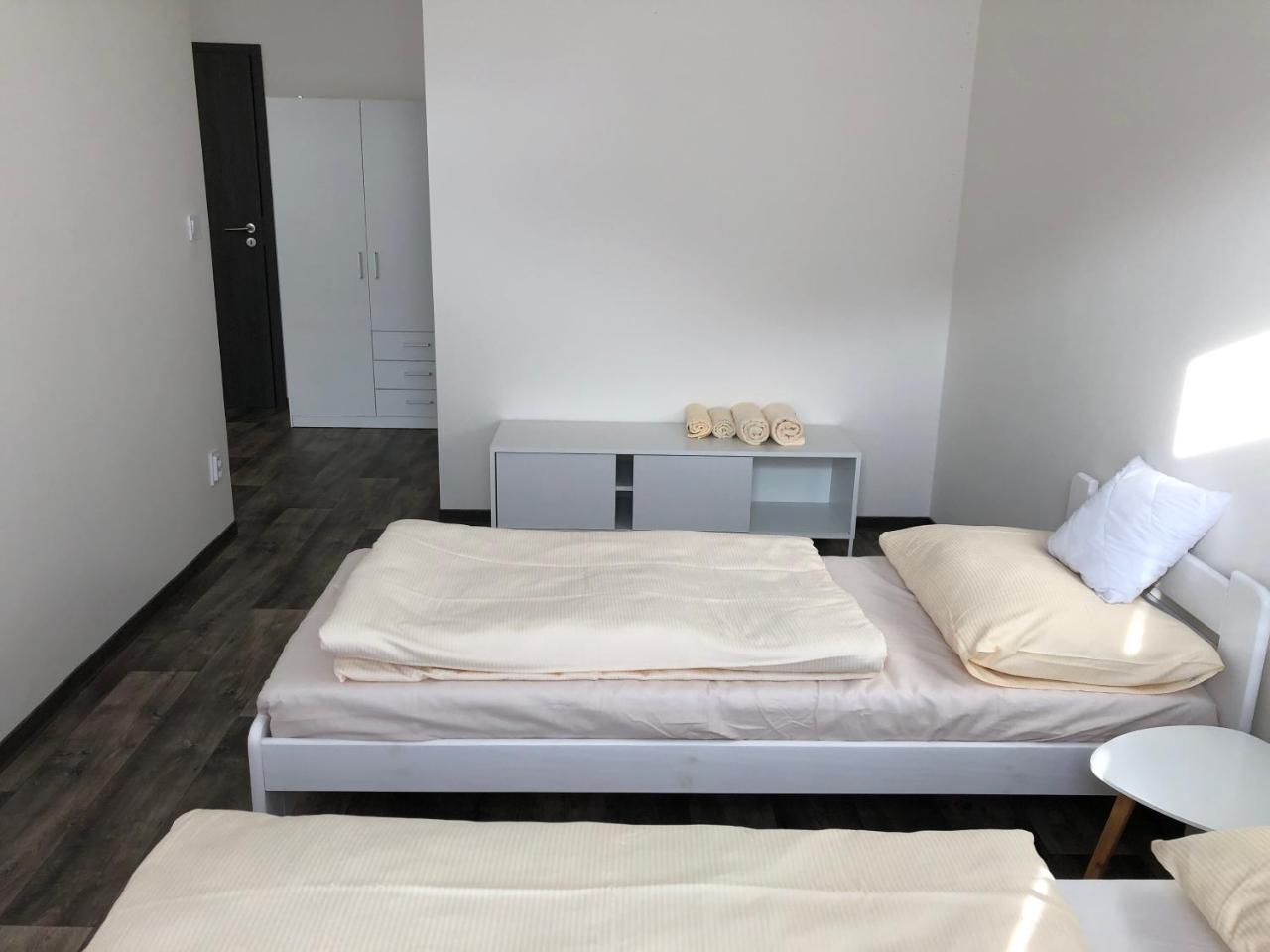 Na Mandlu Hotel Drmoul Bagian luar foto