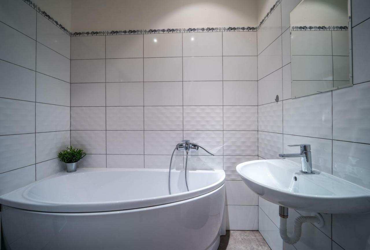 Na Mandlu Hotel Drmoul Bagian luar foto