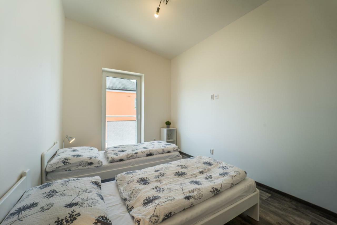 Na Mandlu Hotel Drmoul Bagian luar foto