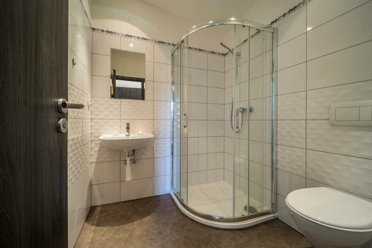 Na Mandlu Hotel Drmoul Bagian luar foto